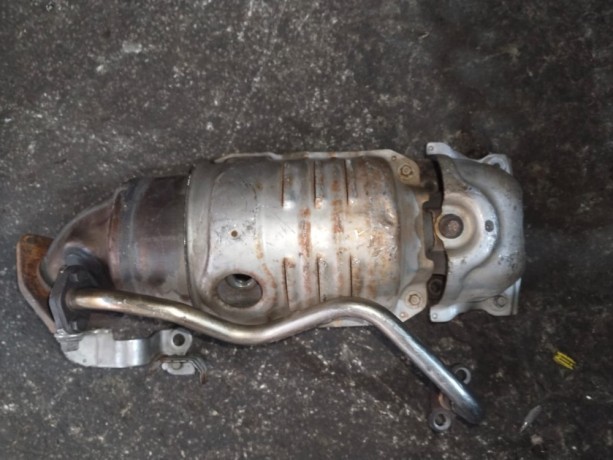 honda-civic-reborn-2006-2012-catalytic-converter-big-0