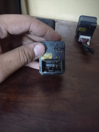 honda-civic-1996-2000-side-mirror-switch-big-2