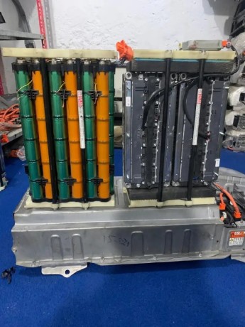 hybrid-batteries-abs-units-available-door-to-door-free-service-big-0