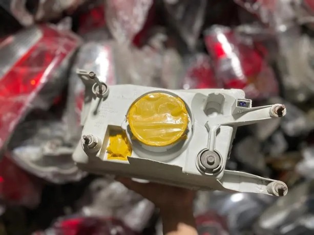 suzuki-cultus-genuine-head-lights-available-big-2