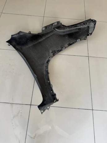 toyota-fortuner-legender-2022-original-left-side-fender-black-color-big-0